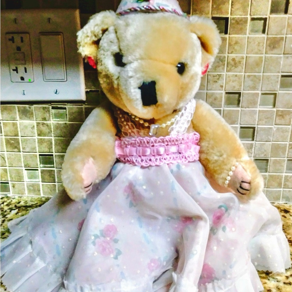 Collectible Princess Bear w/stand. Beige w/White Floral Dress & Veil